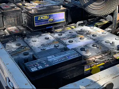 Caminhoneiro multado em R$ 5 mil transportava 5t de sucata de baterias veiculares