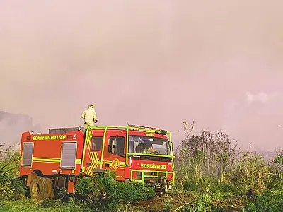 Treinamento, tecnologia e planejamento garantem atuação dos bombeiros no combate a incêndios
