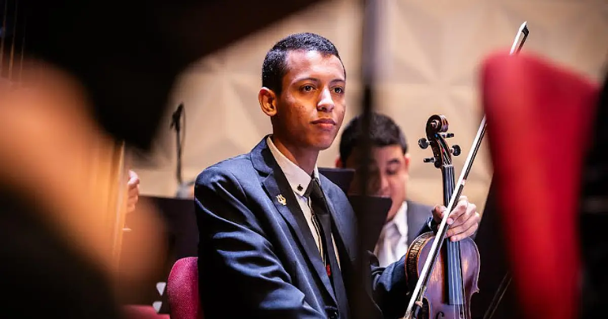 Violonista de Corumbá fará residência artística com a Orquestra Sinfônica Brasileira
