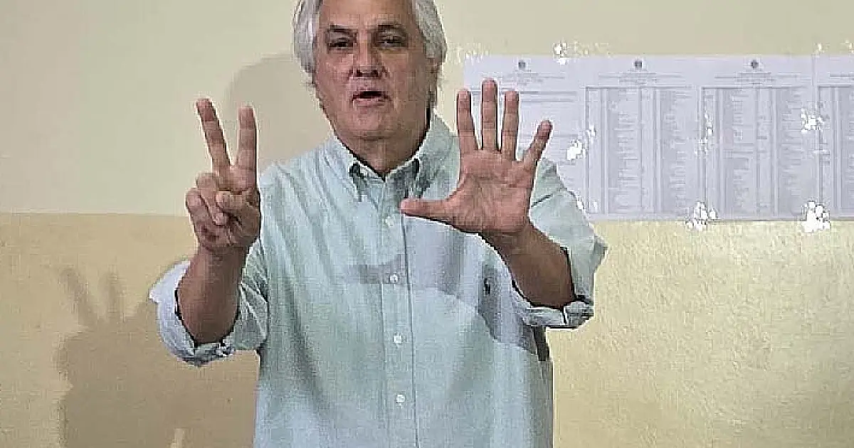 Delcídio do Amaral vota e diz estar confiante nas propostas apresentadas
