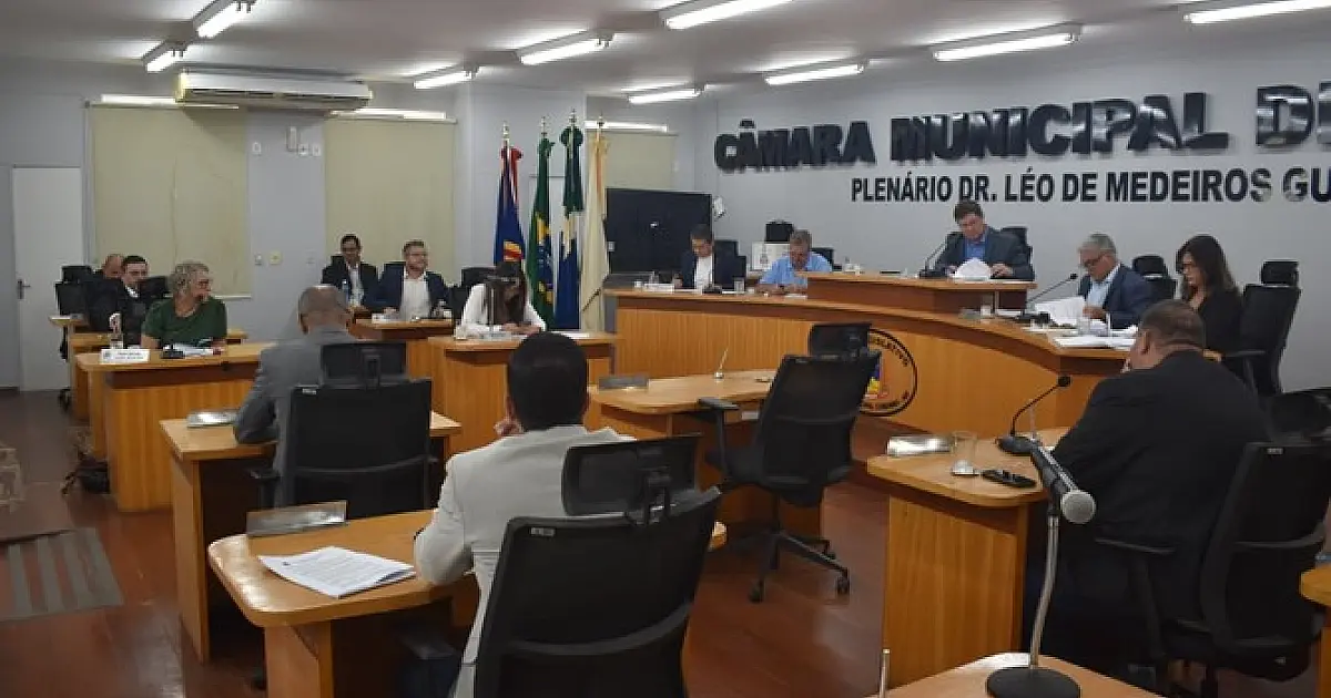 Câmara aprova parcelamento de férias e afastamento temporário não remunerado de secretários