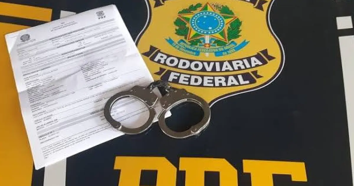 PRF prende homem com documento falso em fiscalização na BR 262