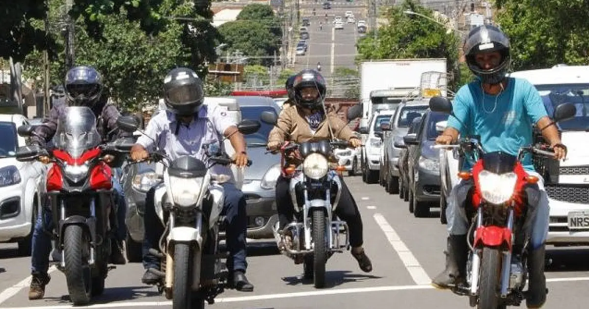 Maio é mês do licenciamento das placas final 3; confira o calendário do ano