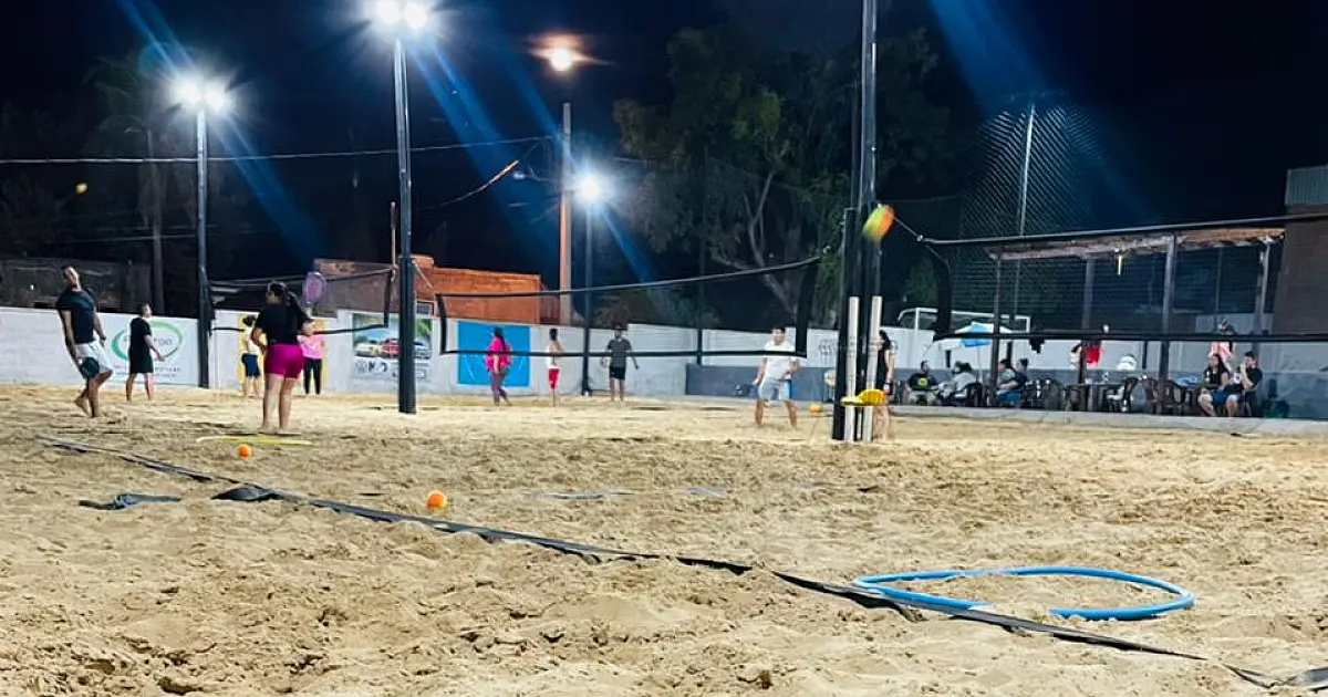 Beach tennis: o segundo esporte mais praticado no Brasil tem arena em Corumbá