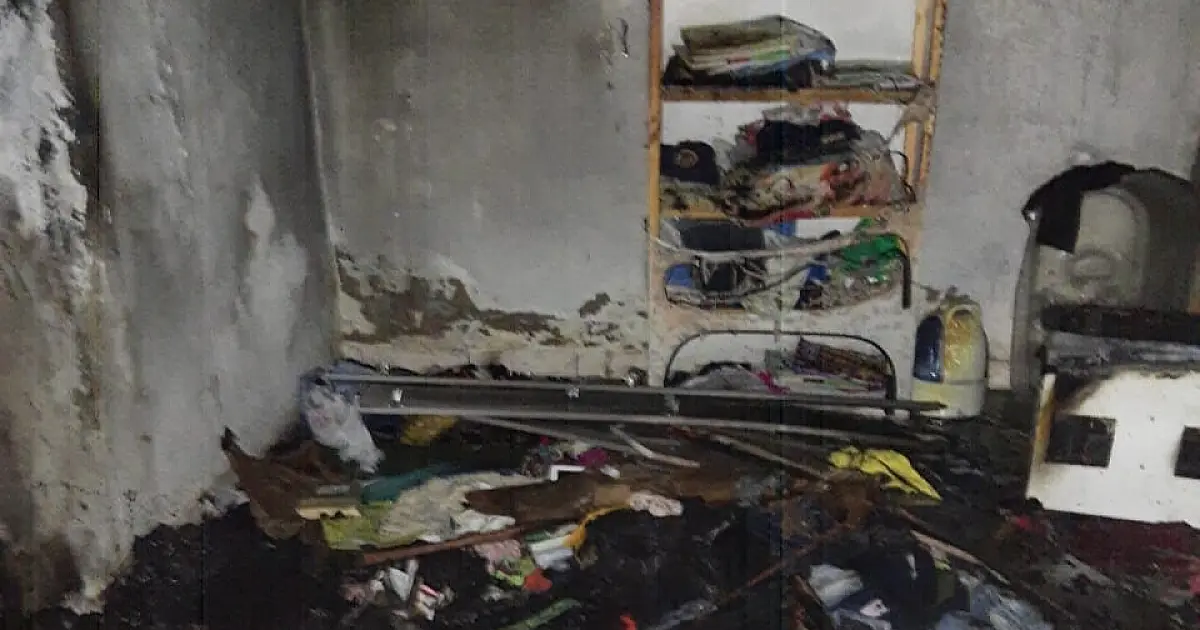 Brincadeira de criança com fósforos causa incêndio em casa do bairro Primavera