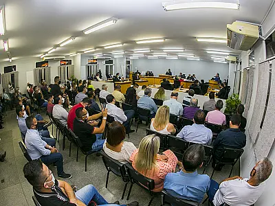 Cerimônia abre ano legislativo e empossa Marcelo Araújo como vereador