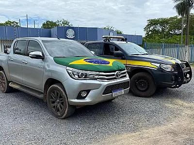 Dois veículos são recuperados pela PRF na região de Corumbá