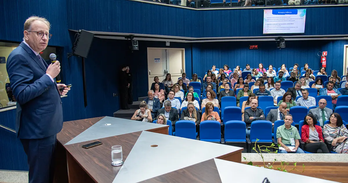 Seminário debate planejamento orçamentário para primeira infância em MS