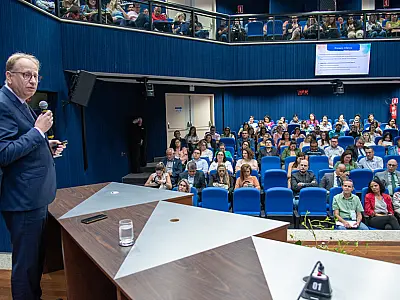 Seminário debate planejamento orçamentário para primeira infância em MS