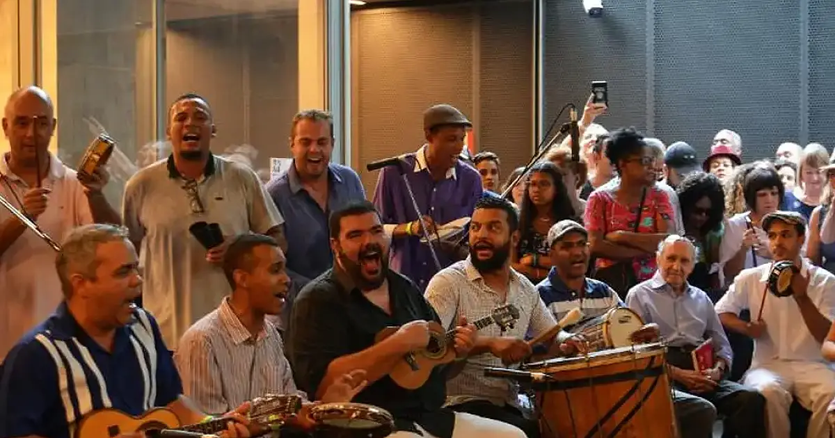 Brasil comemora Dia Nacional do Samba