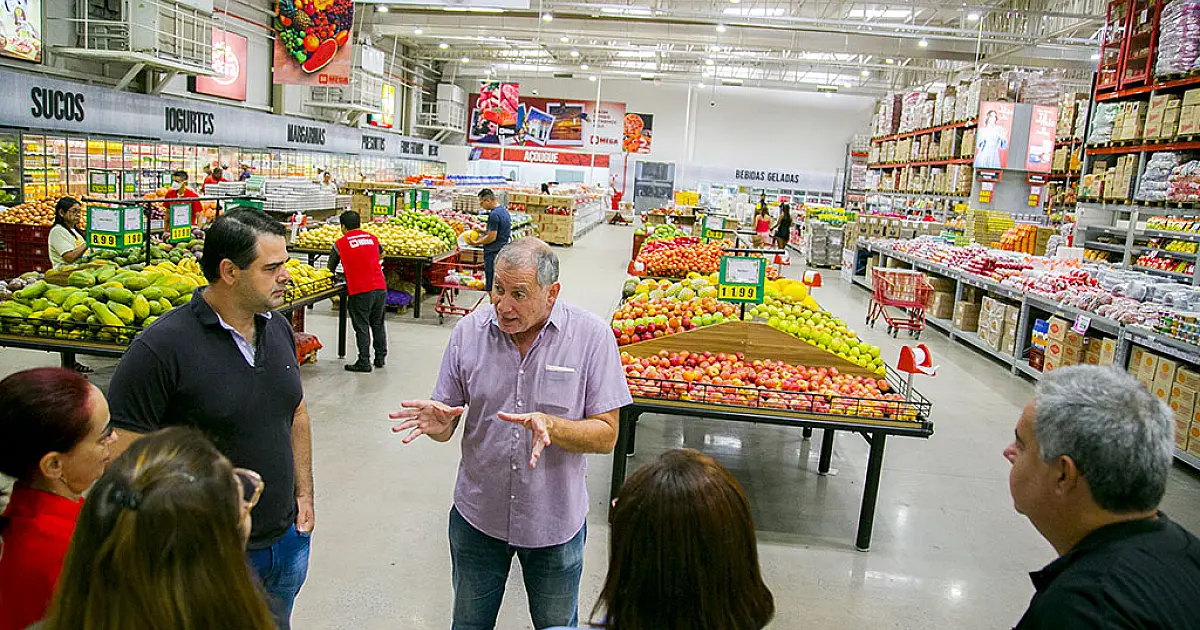 Visitas comerciais incentivam empresários a comparem direto do produtor local