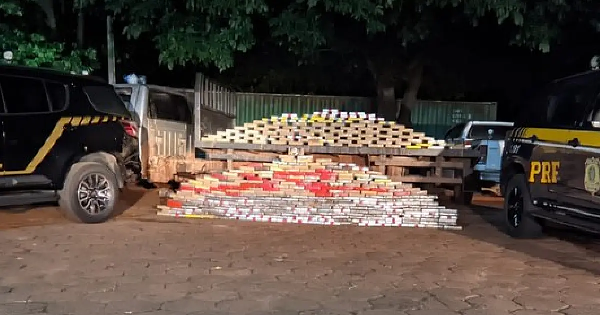 Caminhão é flagrado com 402 kg de cocaína após colidir com guincho da PF