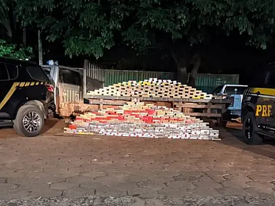Caminhão é flagrado com 402 kg de cocaína após colidir com guincho da PF