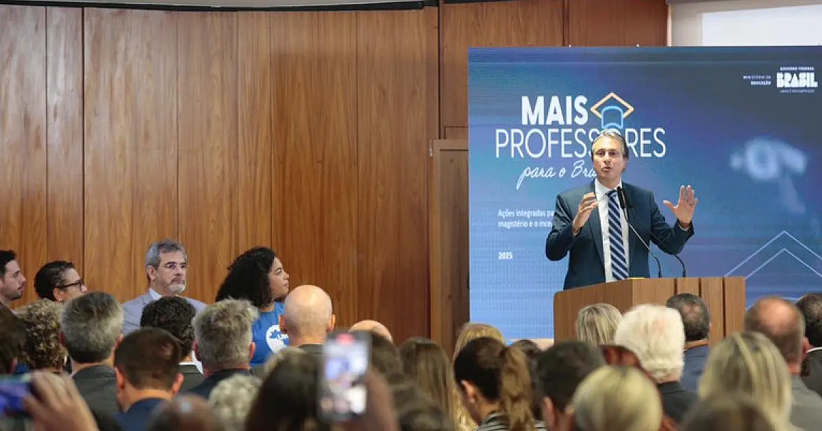Programa "Mais Professores" estima beneficiar quase 50 milhões de professores e estudantes