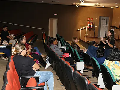 Mês da Mulher: capacitação aborda atendimento humanizado às mulheres vítimas de violência