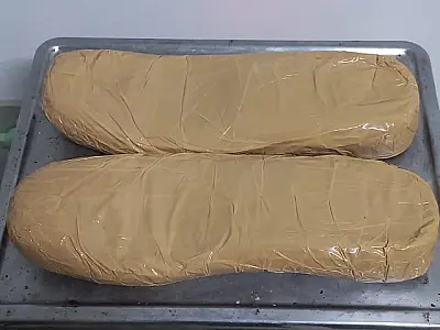 Casal boliviano é preso com 3,350 kg de cocaína camuflados nas palmilhas