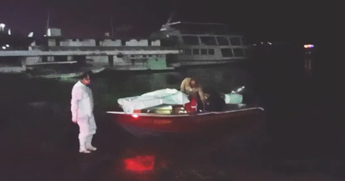 Resgatado corpo encontrado boiando na Barra de São Lourenço