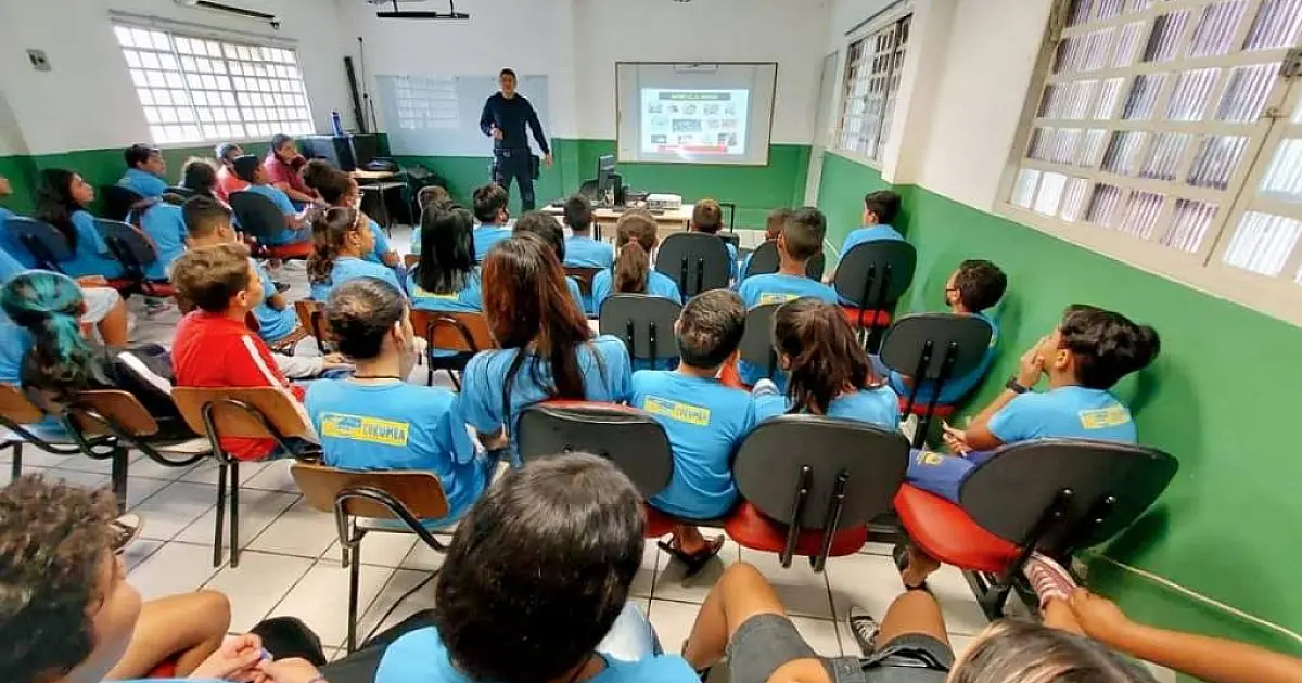 Guarda Municipal leva trabalho de prevenção às drogas para escolas de Corumbá