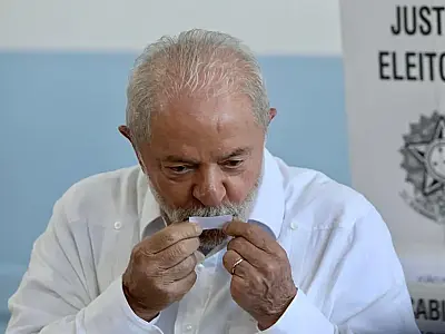 Lula vence o segundo turno e volta para o terceiro mandato de presidente