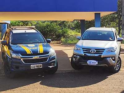Carro de luxo roubado no RJ é recuperado na BR 262
