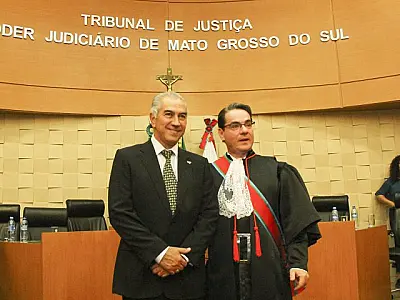 Ary Raghiant Neto toma posse como desembargador do TJMS