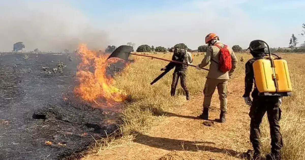 Bombeiros concentram ações contra o fogo em Aquidauana, Miranda e na região de Albuquerque