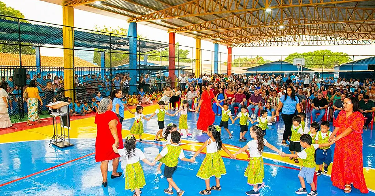 Nova quadra da Escola Municipal Fernando de Barros recebe nome do professor Fateh Sleiman