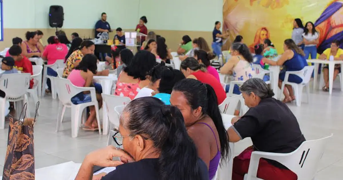 Em 'Tarde Rosa', mulheres recebem informações sobre autocuidado feminino