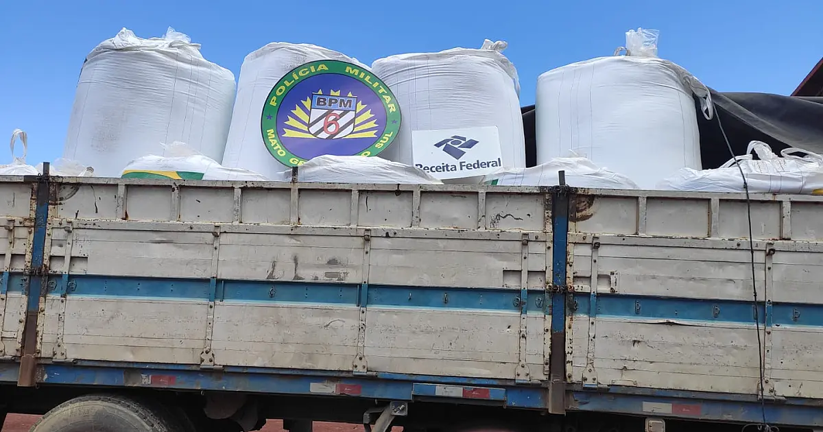 Ação conjunta apreende carreta com 27 toneladas de fertilizantes