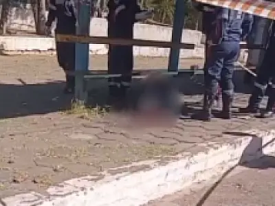 Homem de 53 anos é morto a tiros em ponto de ônibus no centro de Corumbá