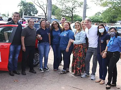 Frota da Secretaria Municipal de Educação é reforçada com mais dois carros 0km