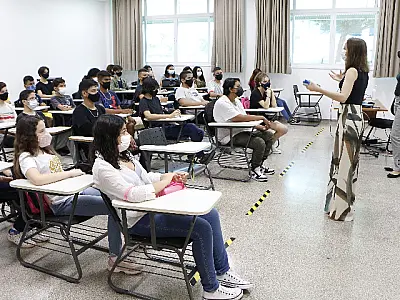 Estudantes do IFMS comemoram retorno total ao ensino presencial