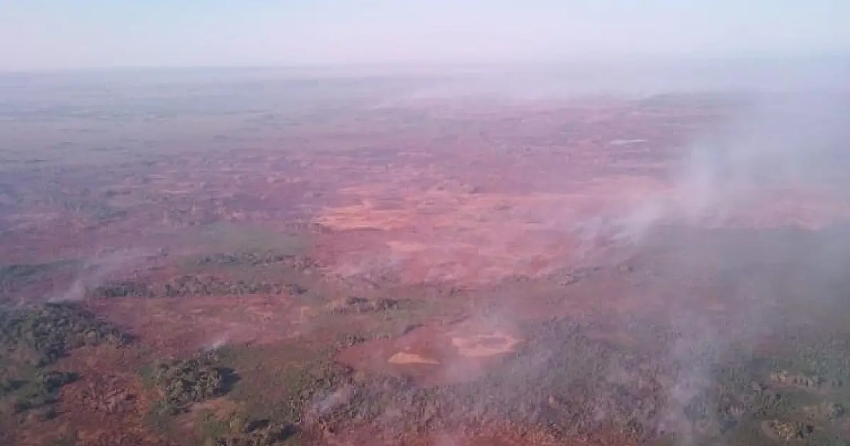 Bombeiros monitoram incêndios em duas regiões do Pantanal
