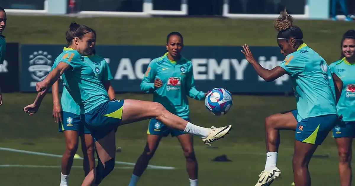 Seleção feminina de futebol entra em reta final de preparação para Paris