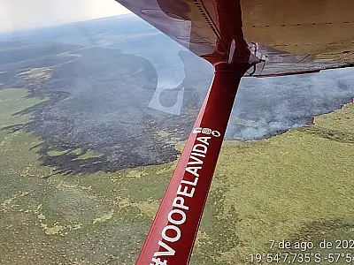 Incêndio atinge região entre Forte Coimbra e fronteira com a Bolívia