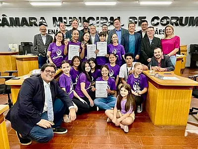 Equipe da Academia Patrícia Gonzalez é homenageada pela Câmara de Corumbá