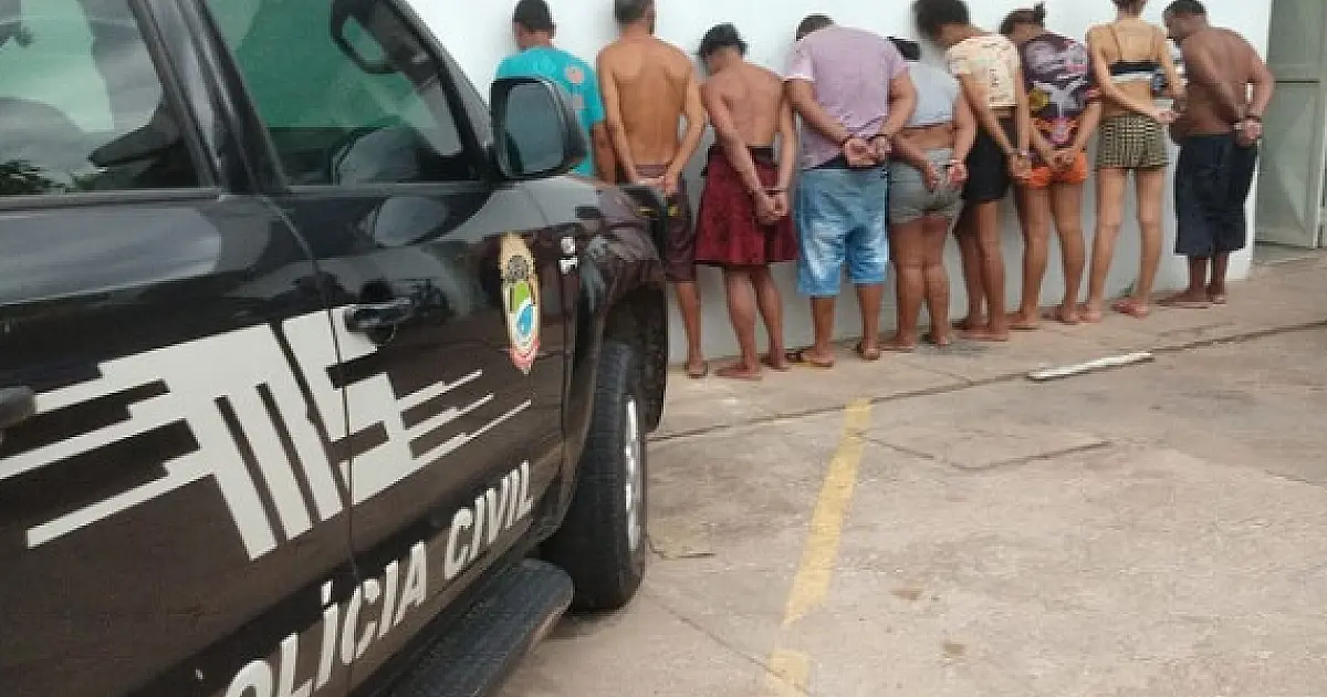 Grupo é preso por tráfico de drogas no bairro Borrowisk
