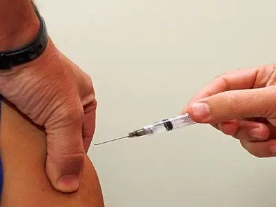 SES realiza campanha de vacinação para trabalhadores da saúde de MS