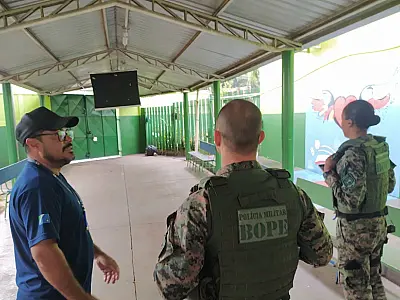 Funcionários de escolas públicas e particulares de MS participam de capacitação com o Bope