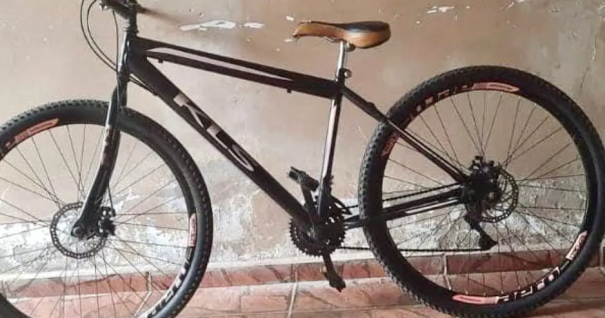 Adolescente são assaltados durante passeio no poliesportivo