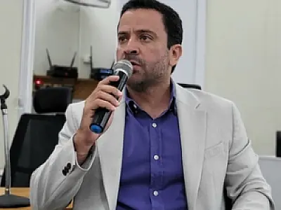 Elinho diz que é preciso apurar contrato com empresa responsável pela sinalização viária