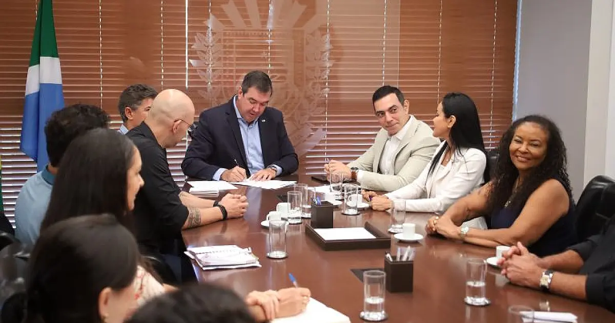 Governo de MS autoriza concurso com 2 mil vagas para professores