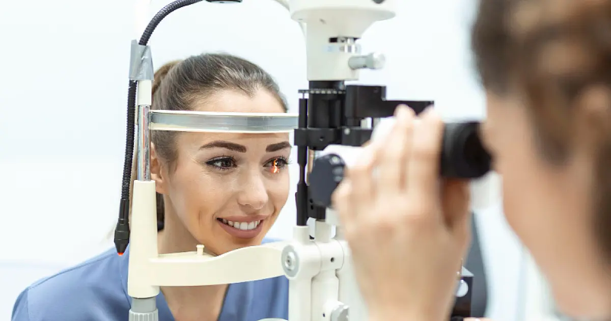 Saúde ocular vai além das consultas e movimenta diferentes serviços e marcas