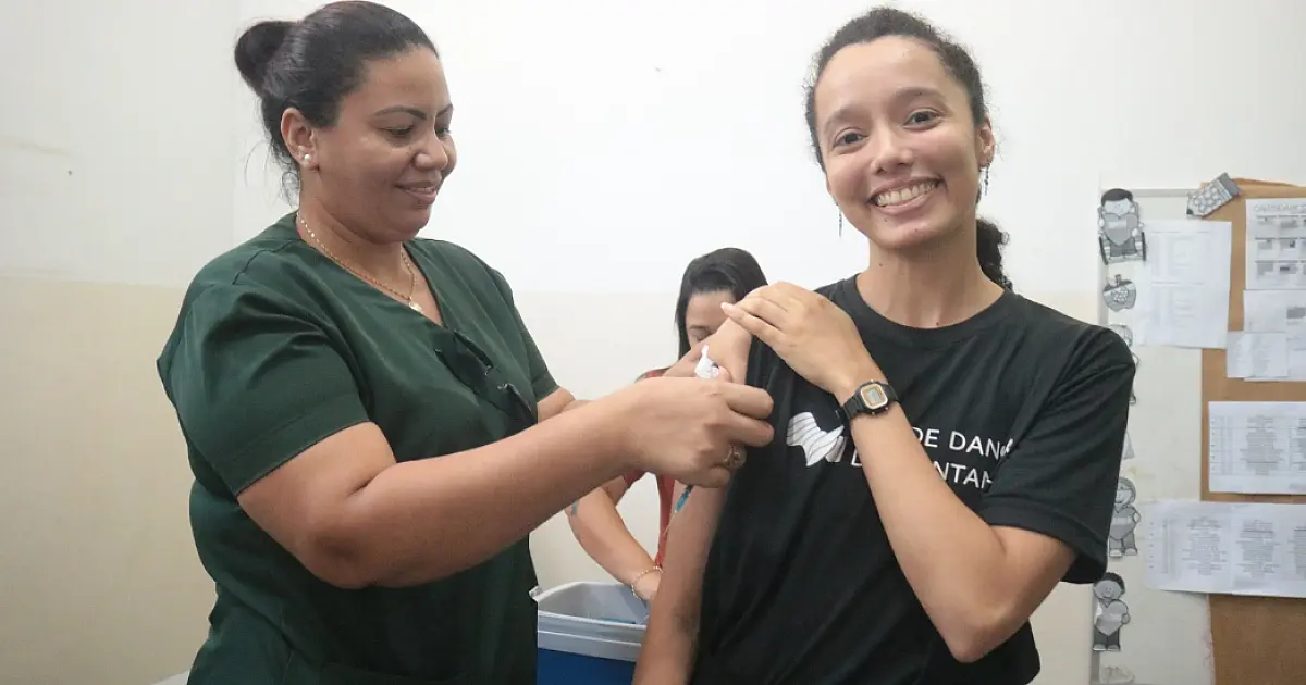 Saúde Única promove vacinação humana e animal no Moinho Cultural