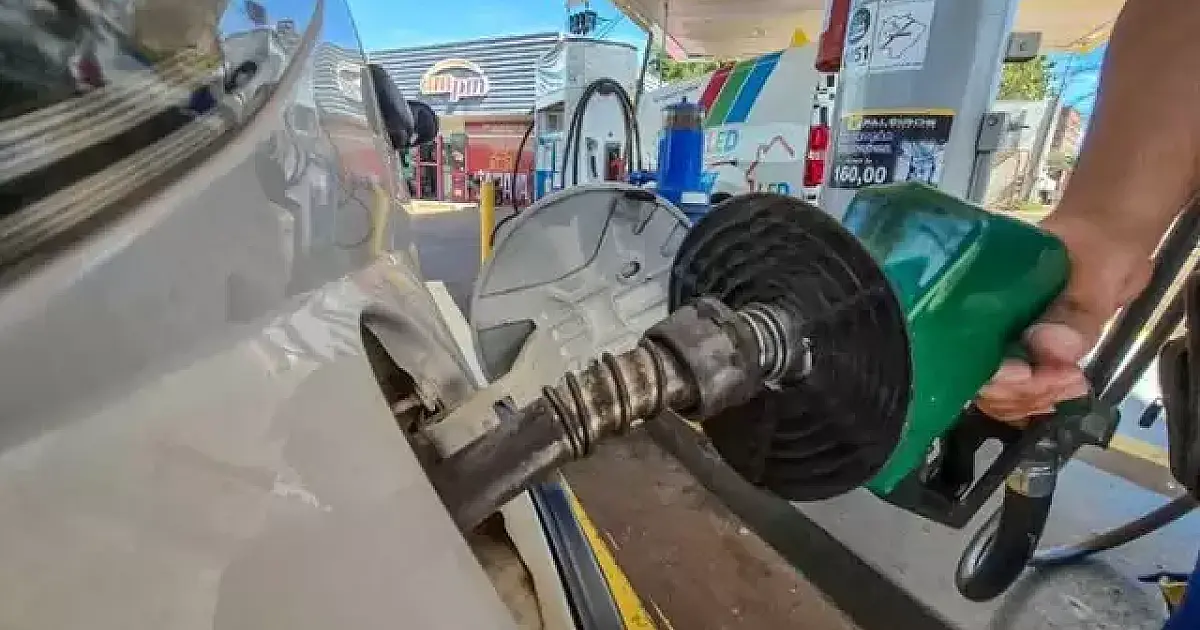 Governo corta subsídio do diesel e abre caminho para alta gradual da gasolina