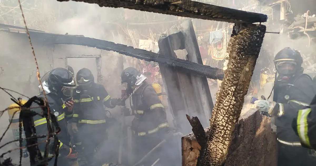 Incêndio destrói casa no Cristo Redentor