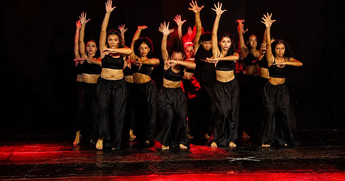 Cia Infanto-Juvenil do Moinho Cultural arrecada recursos para participar de festival