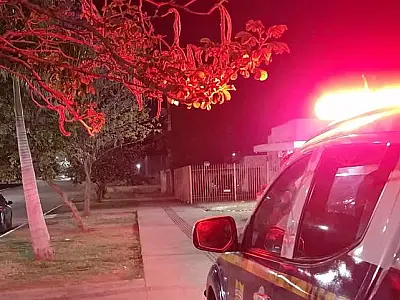 Homem é preso após invadir casas e buscar socorro na UPA do Guatós