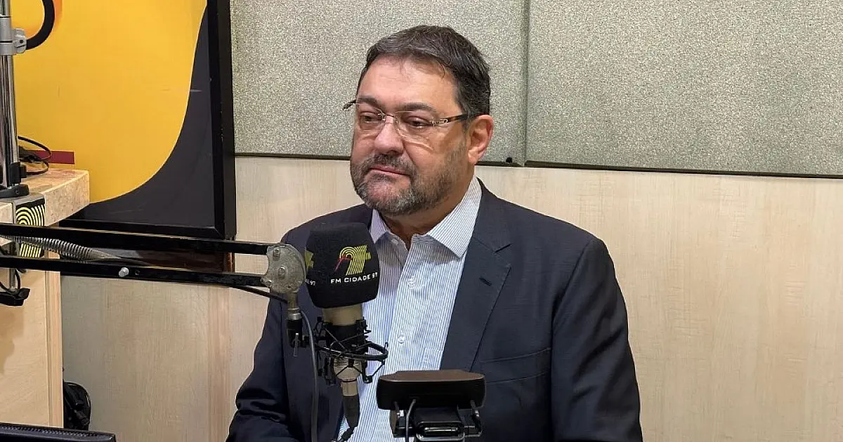 Fiems critica redução de jornada e defende flexibilização laboral