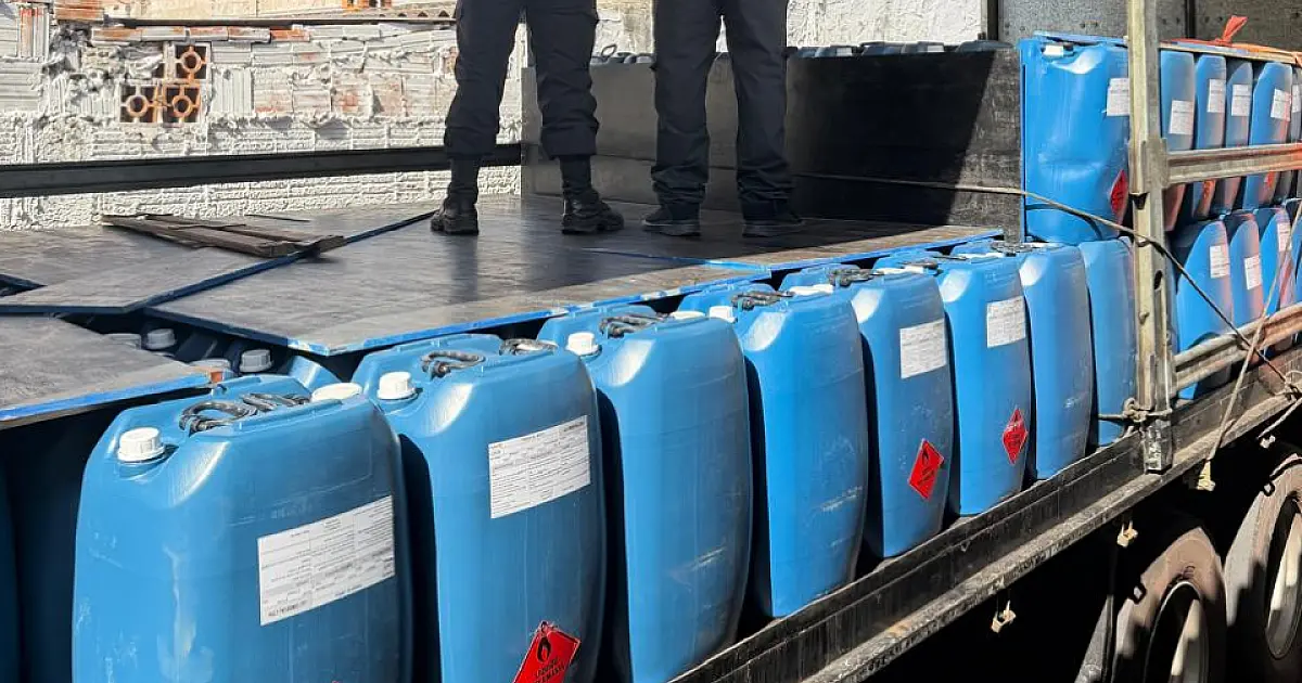 Apreensão de insumo na fronteira barra produção de 22 toneladas de cocaína pura